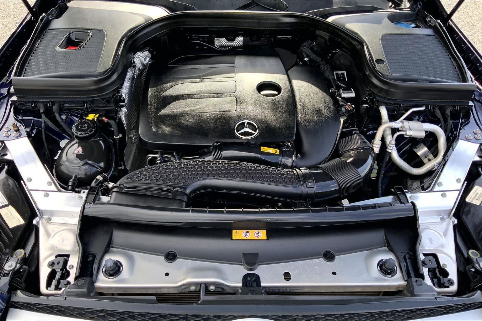 Used 2022 Lunar Blue Metallic Mercedes-Benz GLC 300 image 30