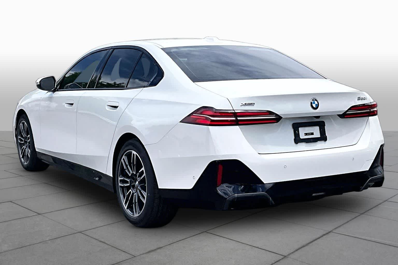 New 2026 Alpine White BMW 530i xDrive image 12