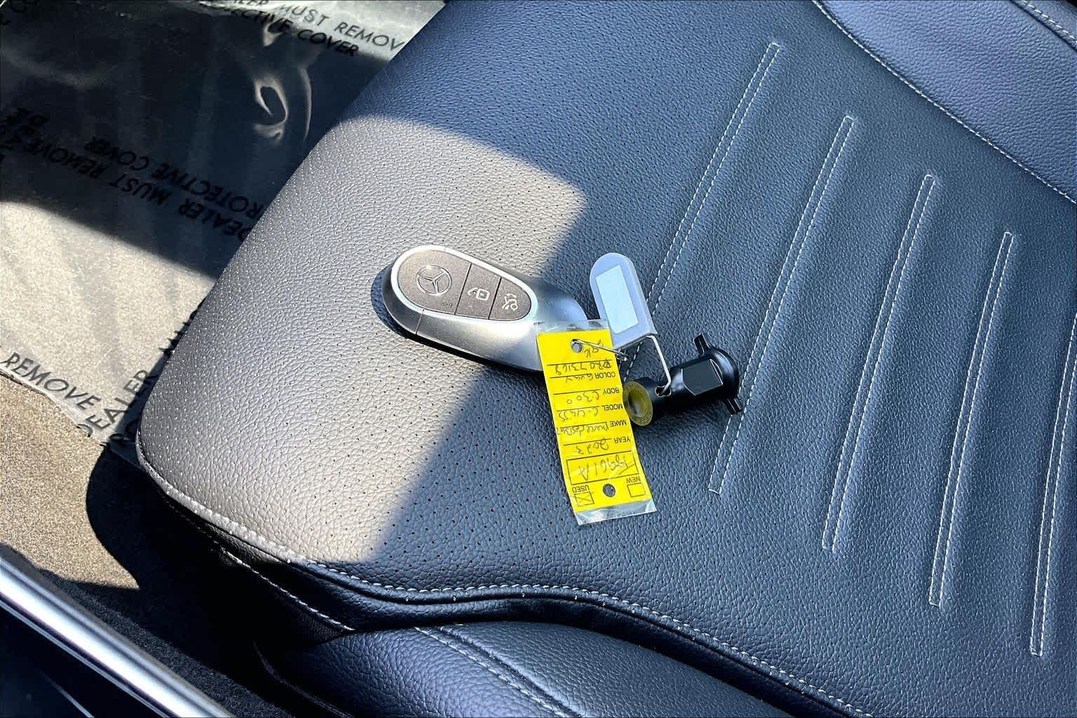 Used 2023 Lunar Blue Metallic Mercedes-Benz C 300 image 14