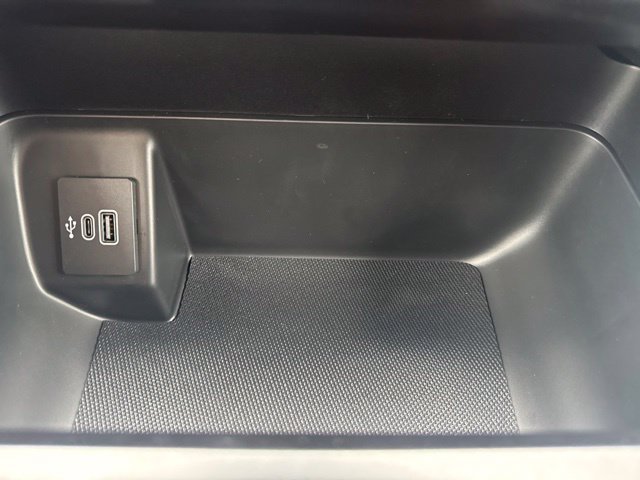 New 2026 Carbonized Gray Metallic Ford XLT image 58