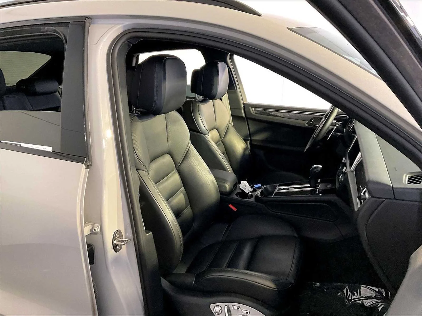 Certified Used 2024 Chalk Porsche S image 18