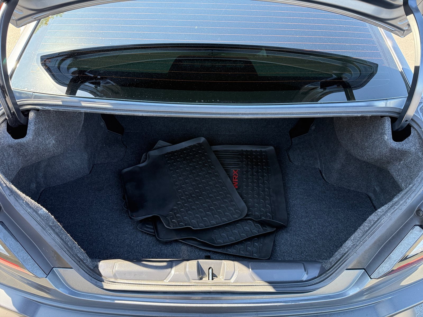 Used 2022 Gray Metallic Subaru Premium image 17