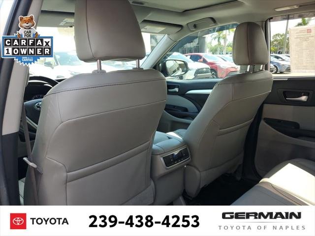 Certified Used 2019 CELESTIAL SILVER METALLIC Toyota  image 22