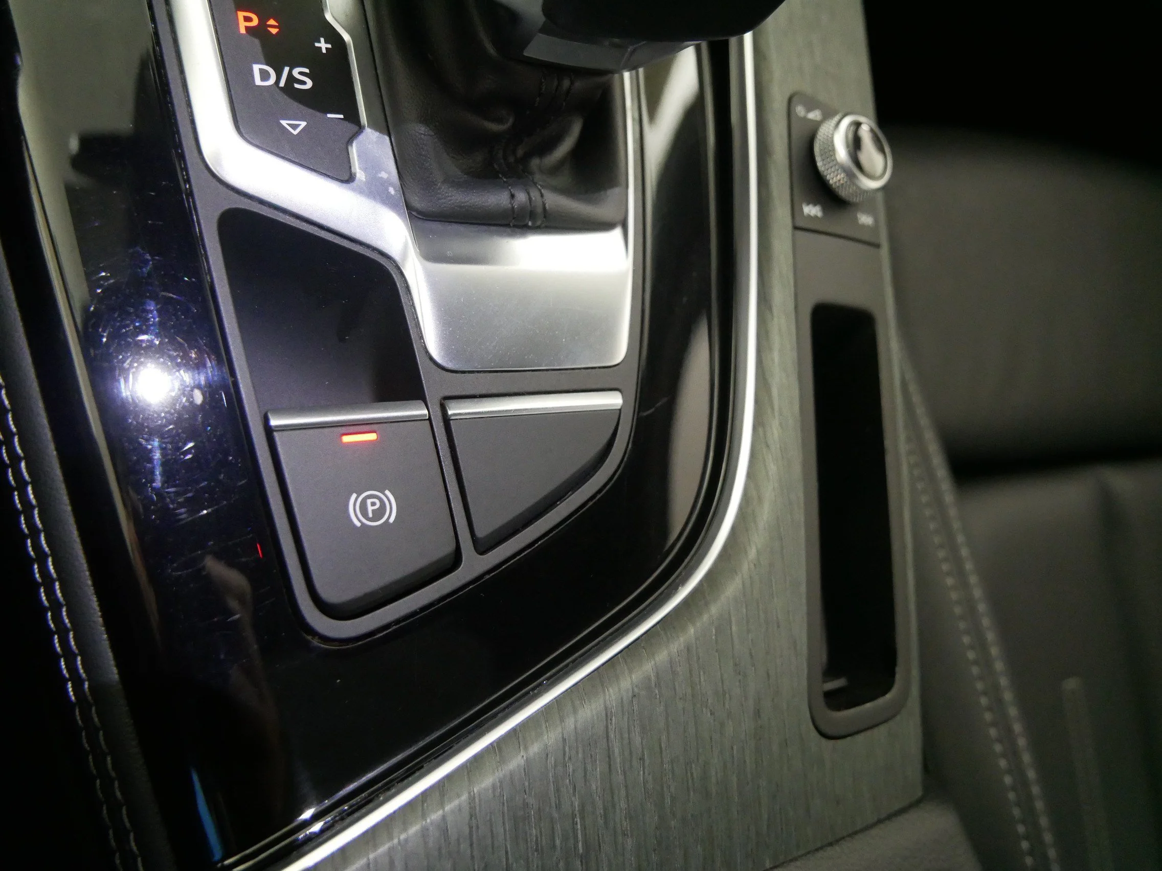 Used 2024 Arkona White Audi S line Premium Plus image 31