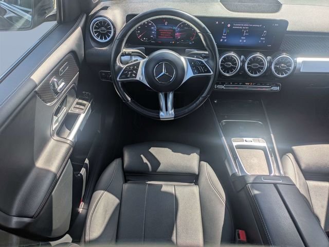 Used 2025 Black Mercedes-Benz GLB 250 image 17