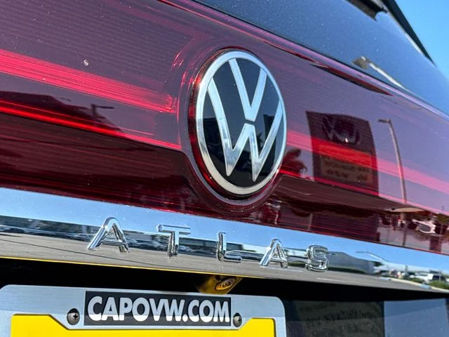 New 2026 Deep Black Pearl Volkswagen SE w/Technology image 16