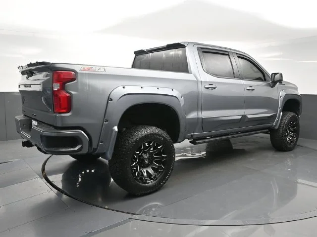 Used 2022 Gray Chevrolet RST image 7