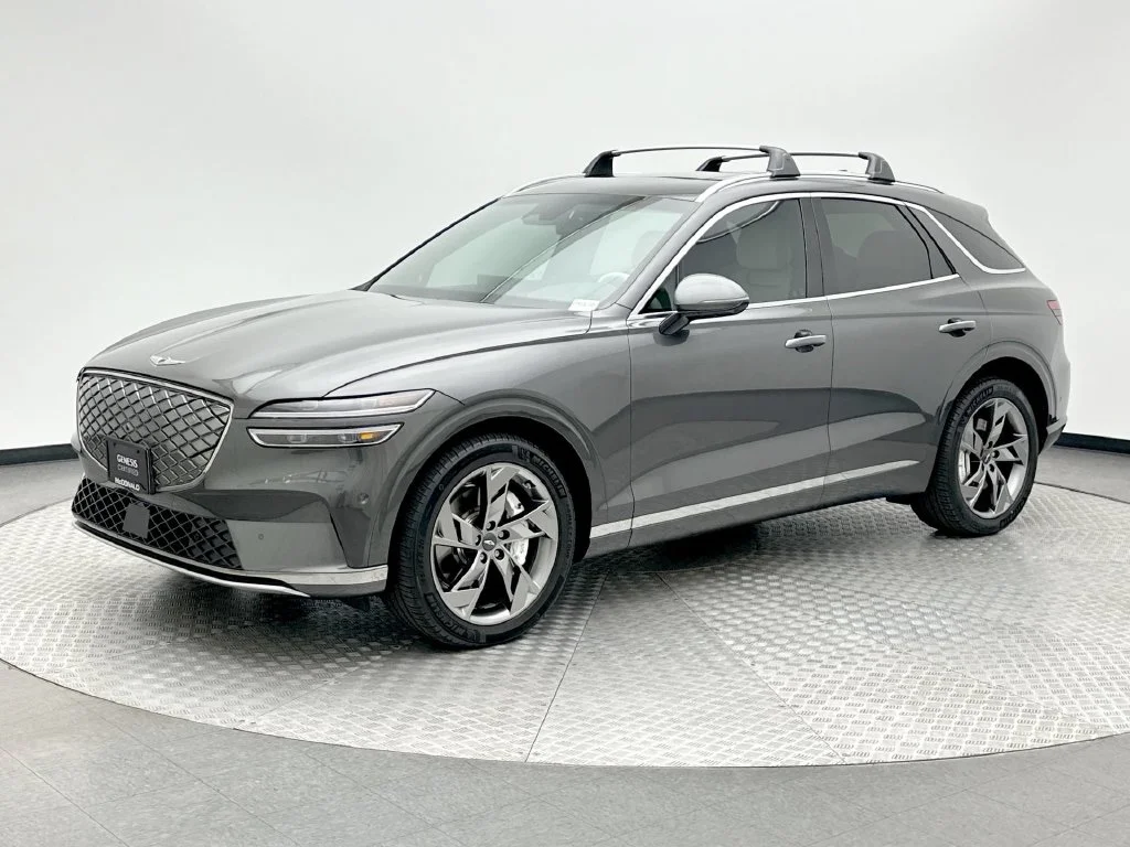 2025 GENESIS GV70
