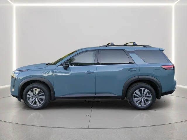 New 2026 Green Nissan SL image 3