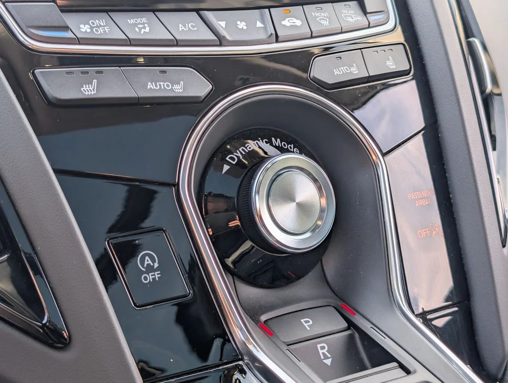 Used 2025  Acura Technology Package image 29