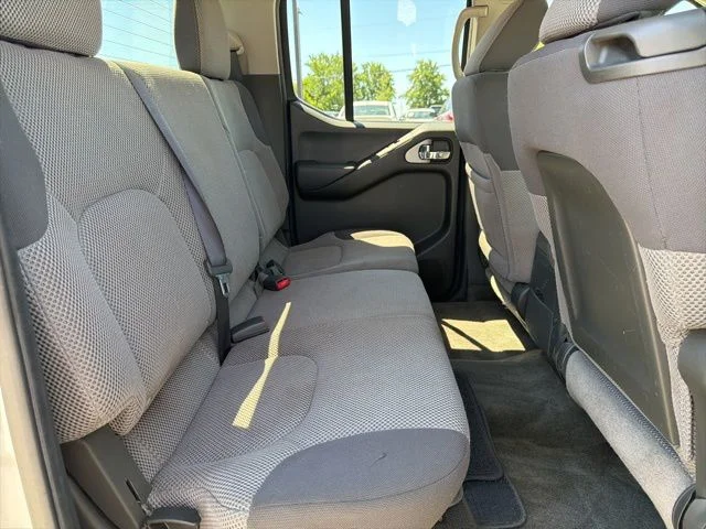 Used 2012 Silver Suzuki Sport image 20