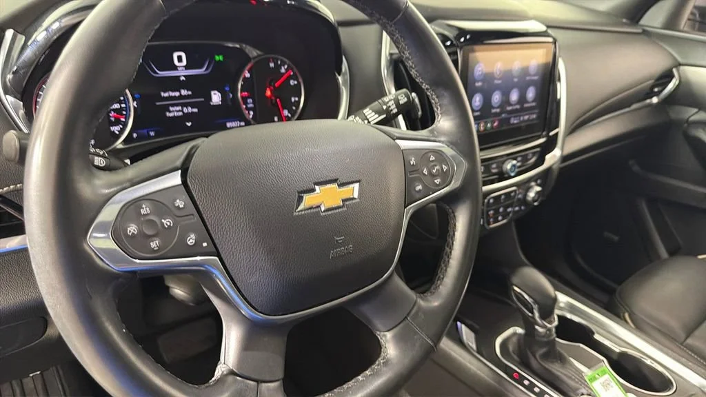 Used 2023 Sterling Gray Metallic Chevrolet Premier image 21