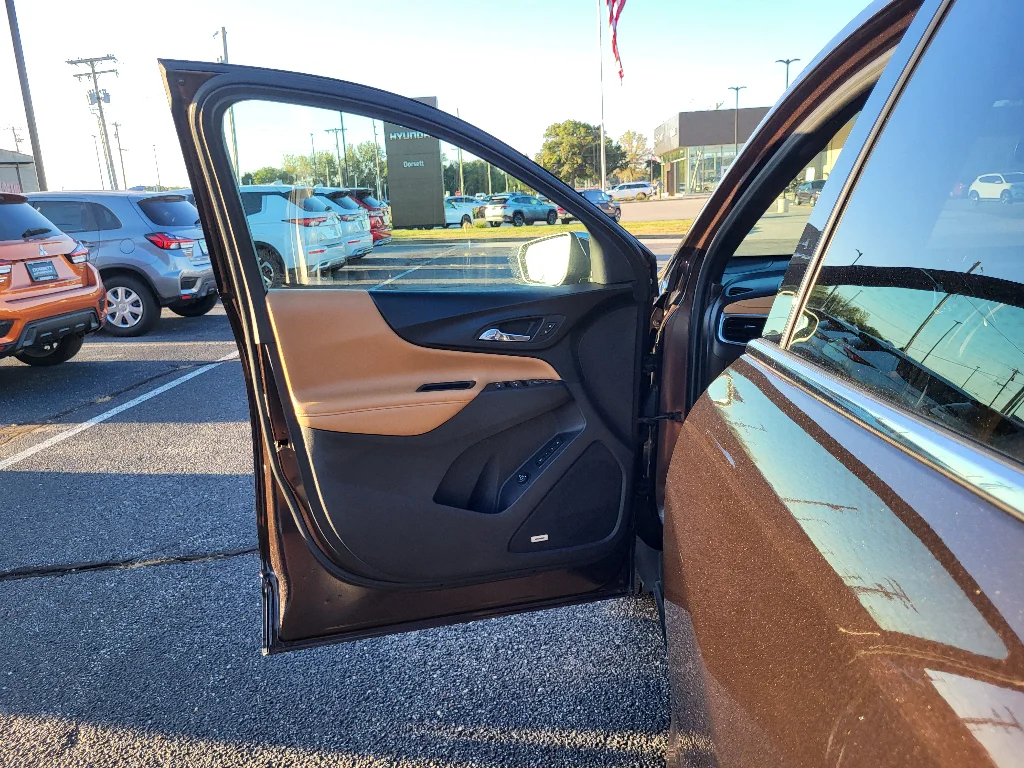 Used 2020 Chocolate Metallic Chevrolet Premier image 18