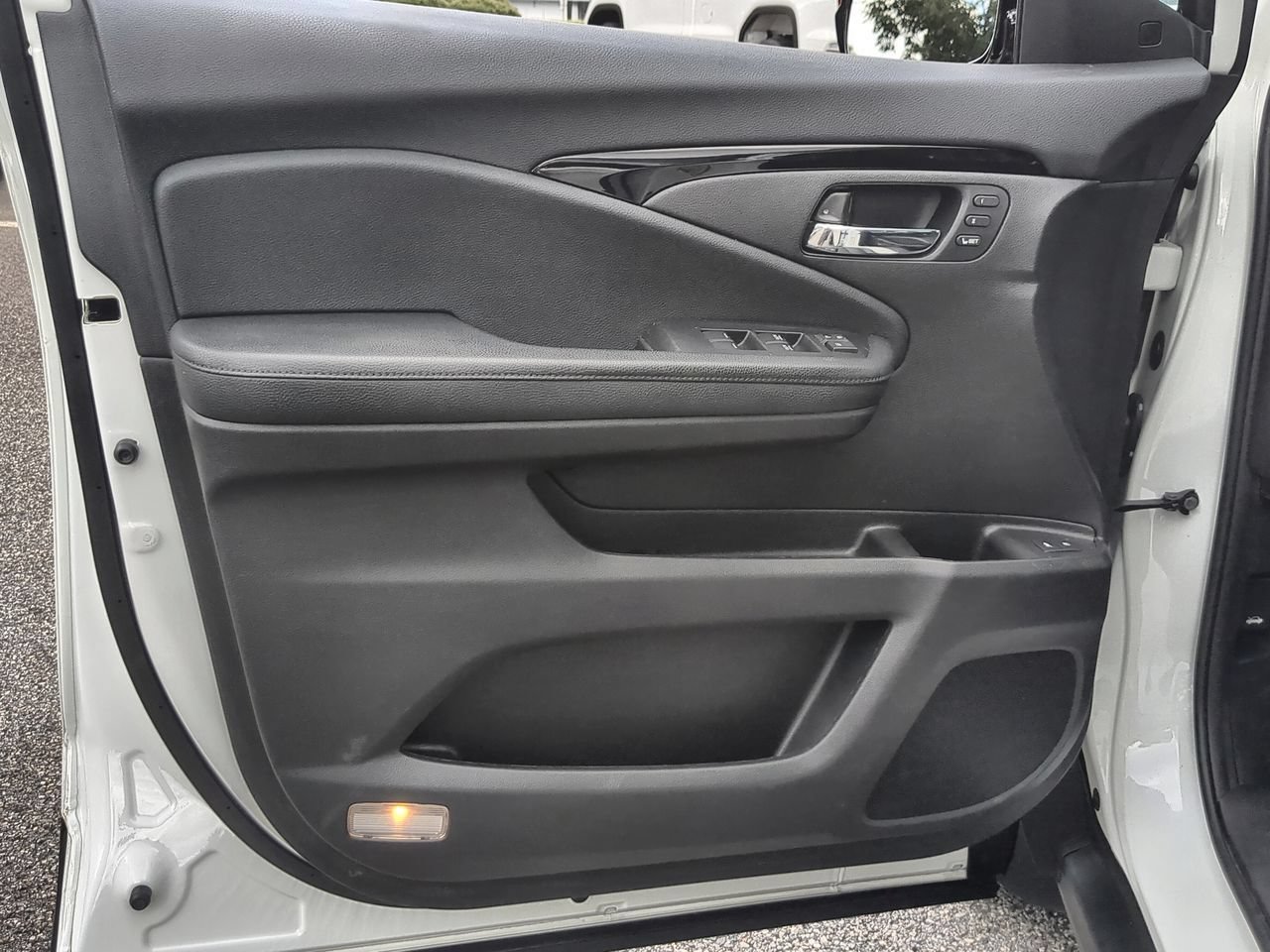 Used 2020 White Honda Elite image 22