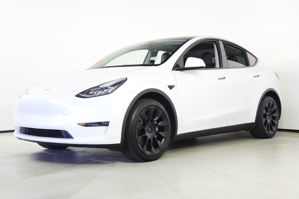 Used 2022 Pearl White Multi-Coat Tesla Long Range image 2
