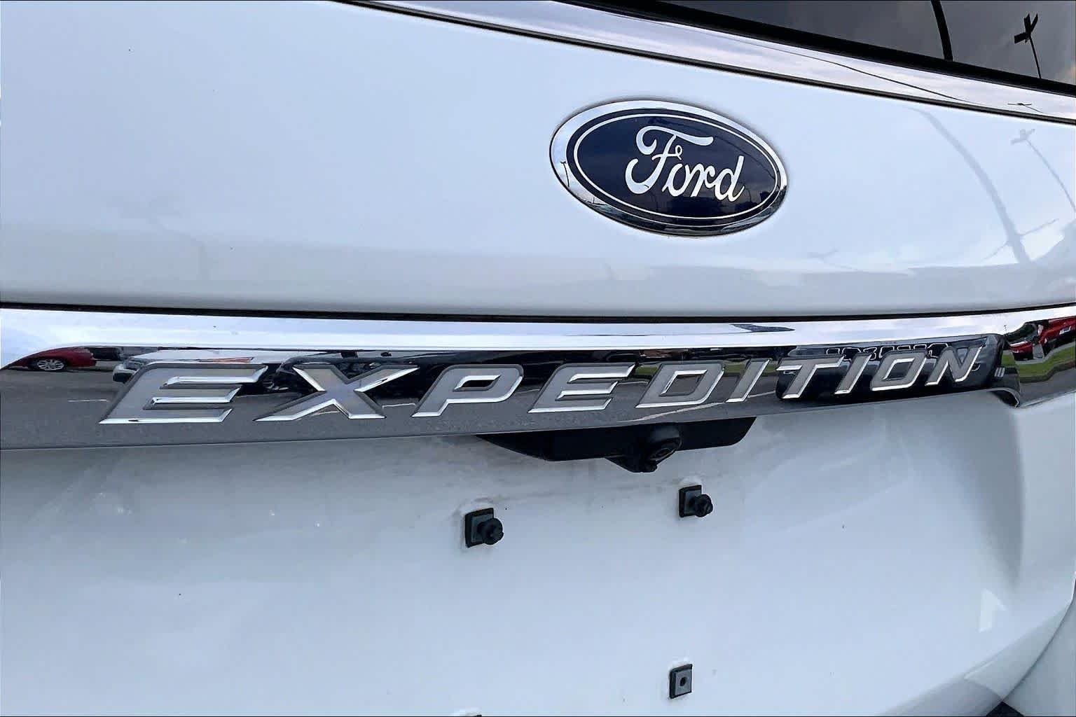 Used 2020 Star White Metallic Tri-Coat Ford XLT image 10