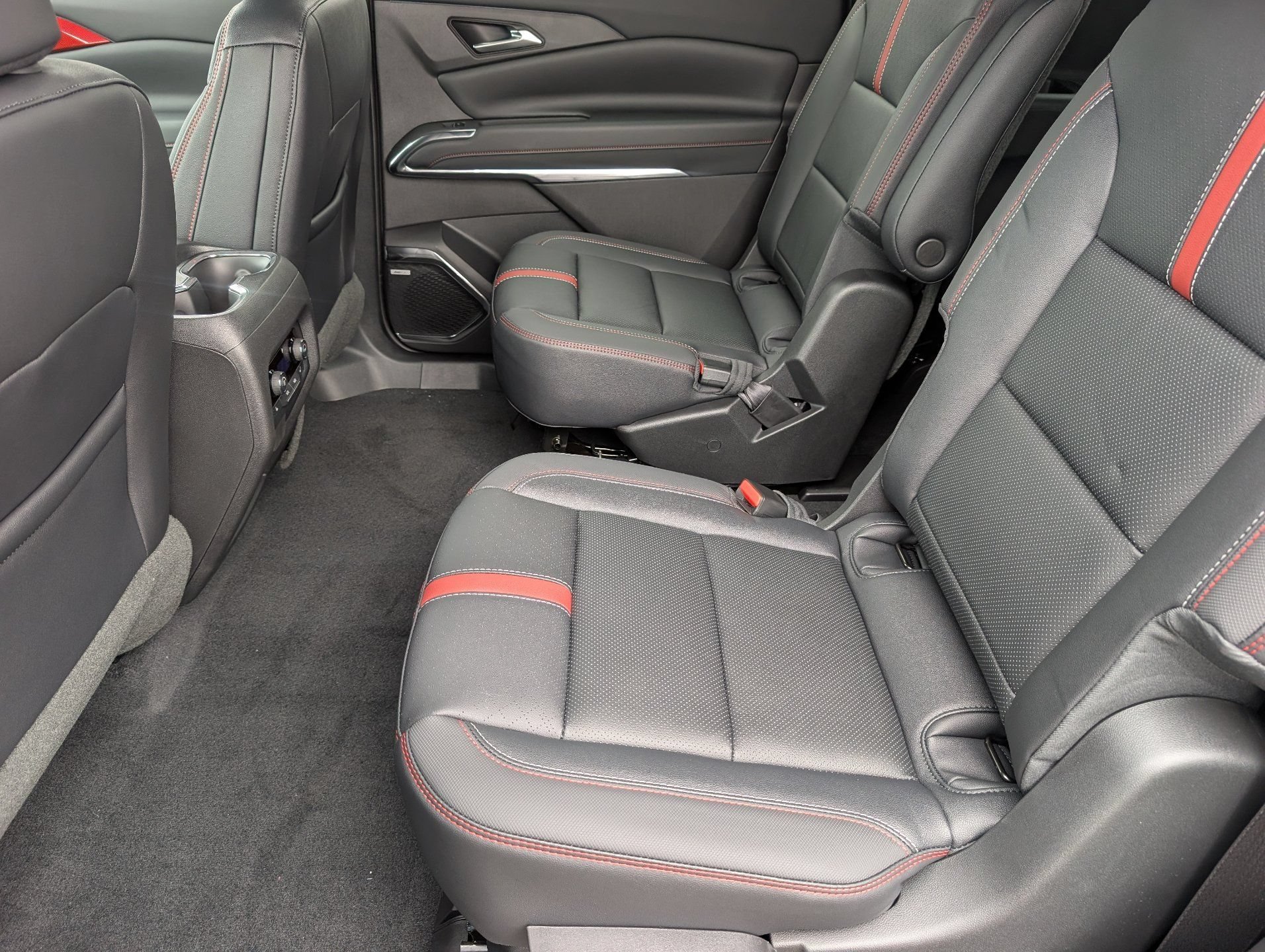 2026 Chevrolet Traverse RS - Photo 16