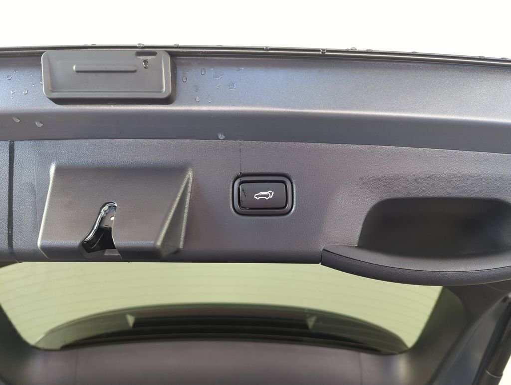 Used 2025 Gray Hyundai SEL Convenience image 31