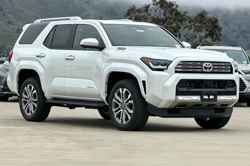 New 2026 Wind Chill Pearl <sup>1</sup> Toyota 4Runner Limited image 2