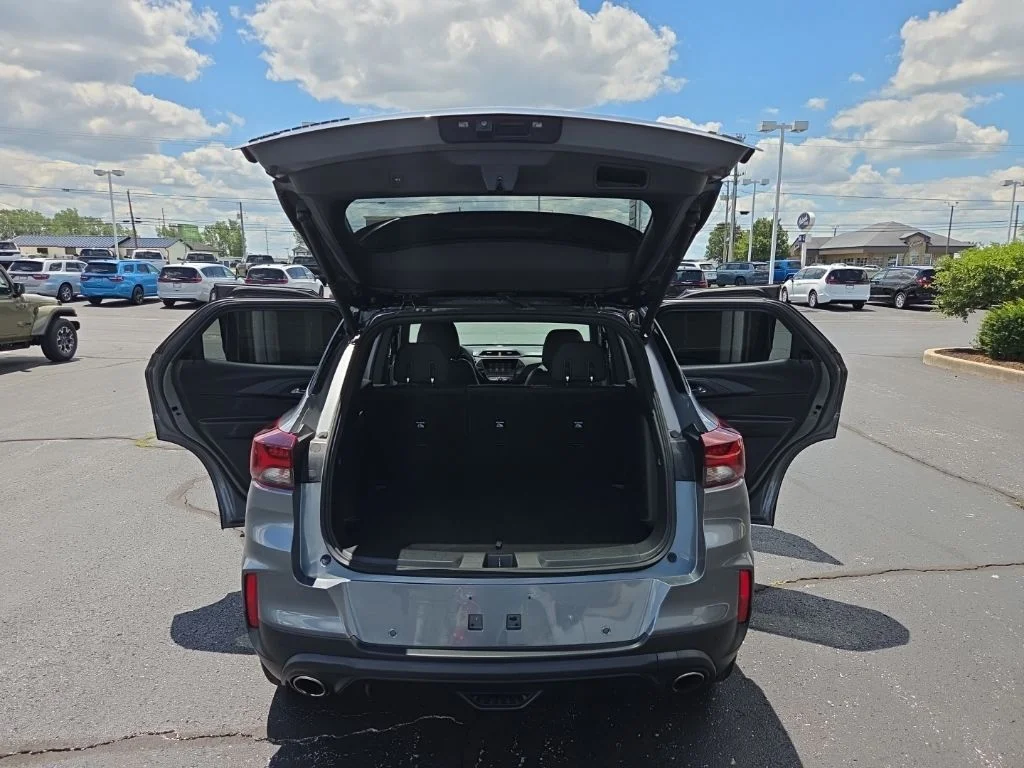 Used 2021 Gray Chevrolet RS image 22