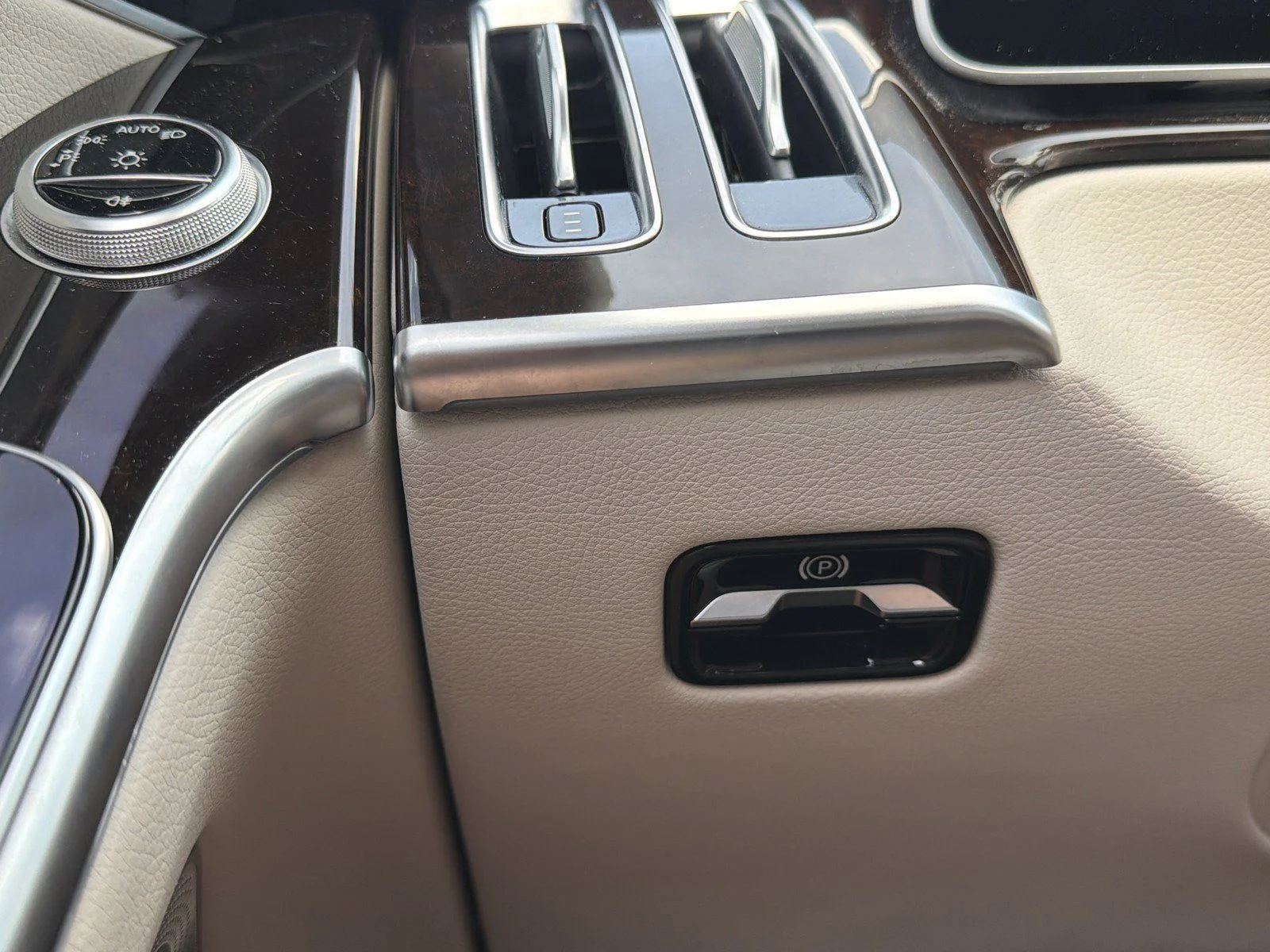 Used 2022  Mercedes-Benz S 580 image 28