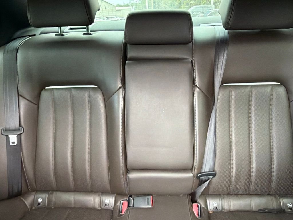Used 2020 White Mazda Signature image 19