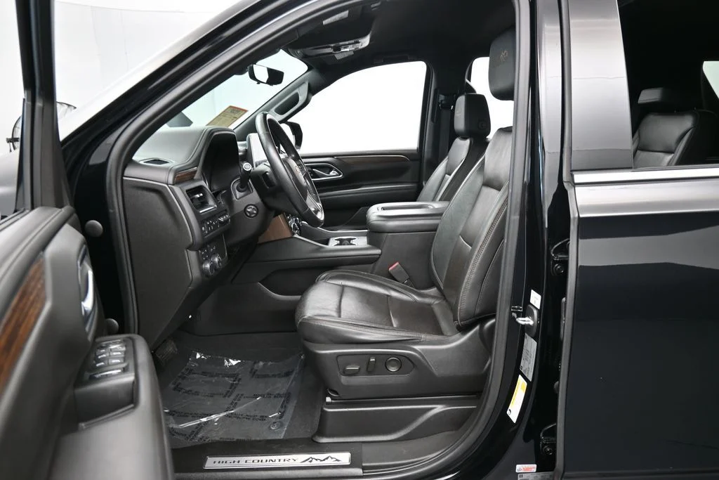 Used 2021 Black Chevrolet High Country image 11