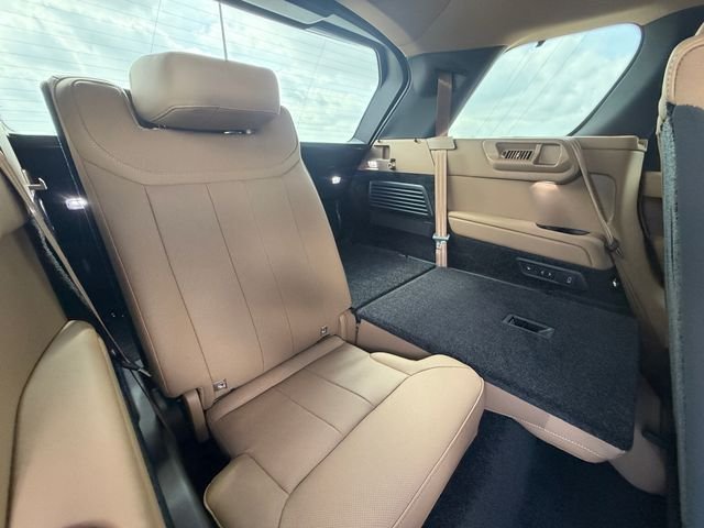 New 2026 Charente Grey Land Rover SE image 17