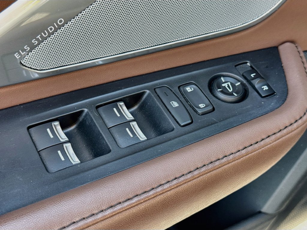 Used 2021  Acura Technology Package image 19