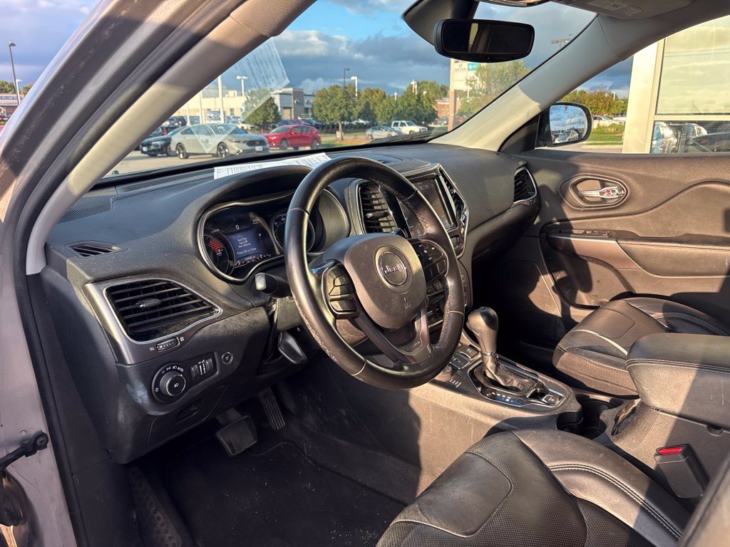 Used 2019 Billet Silver Metallic Clearcoat Jeep Limited image 11