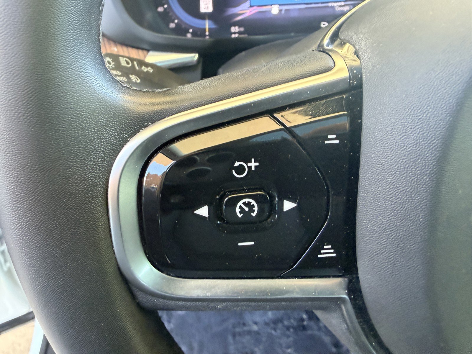 2023 Volvo XC60 Plus - Photo 16