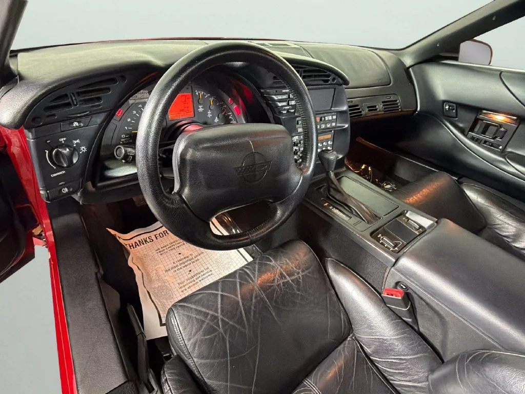 Used 1995  Chevrolet 2dr Convertible image 20
