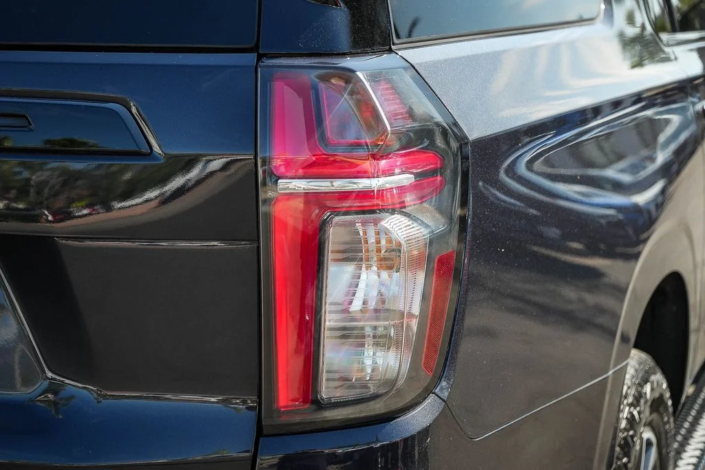 Used 2023 Gray Chevrolet Z71 image 7