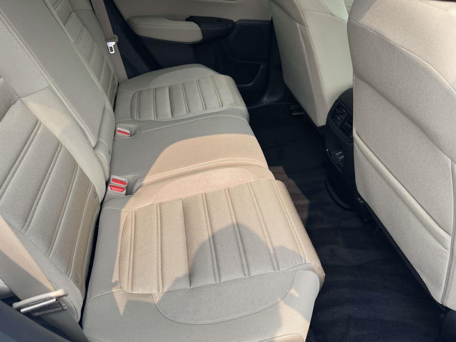 Used 2020  Honda EX image 23