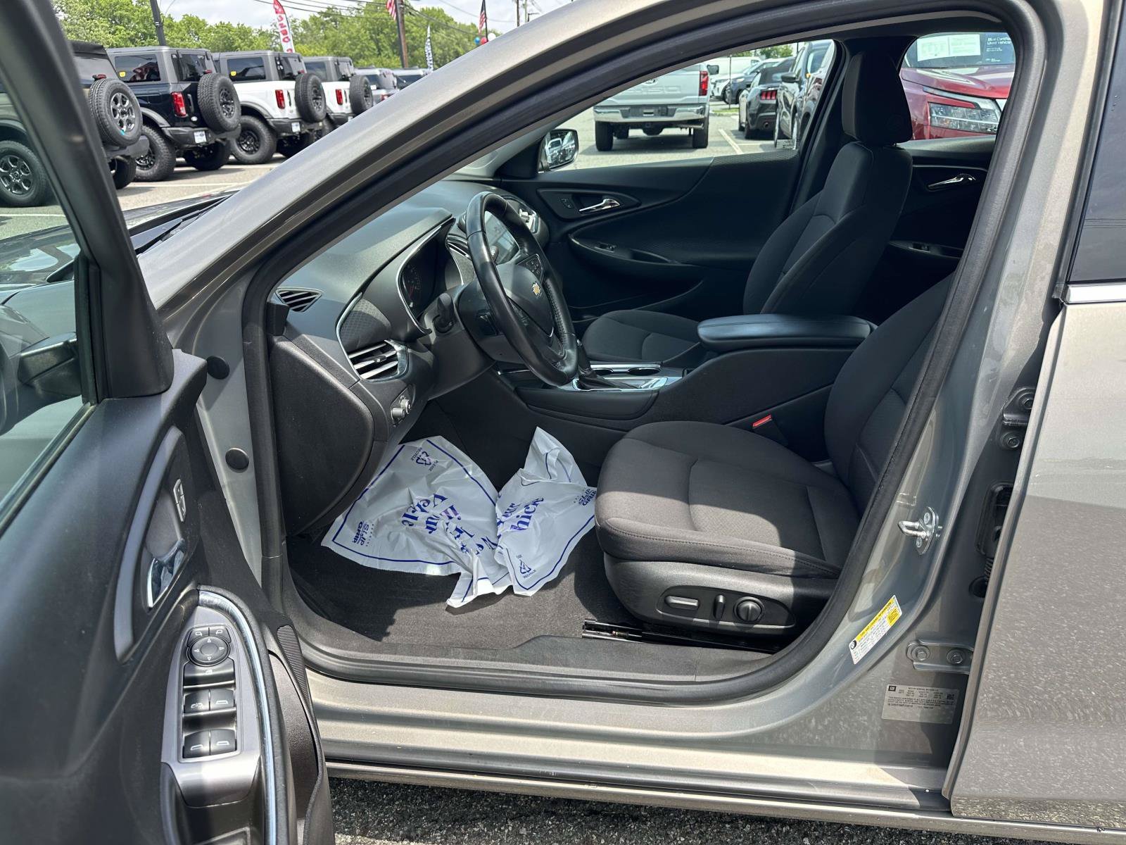 Used 2017 Pepperdust Metallic Chevrolet LT image 17