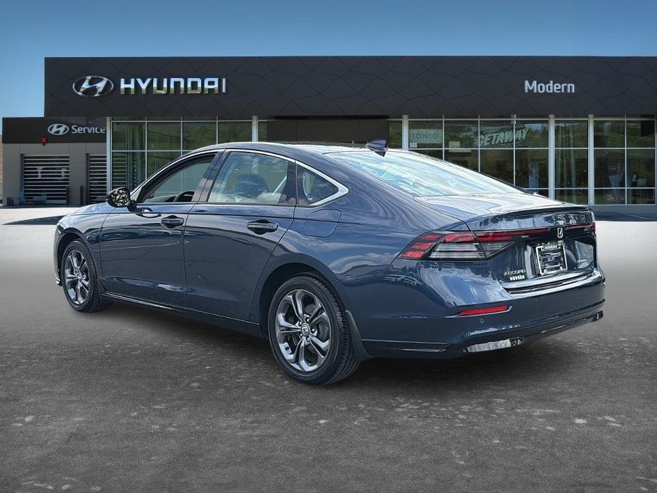 Used 2024 Canyon River Blue Metallic Honda EX-L image 5