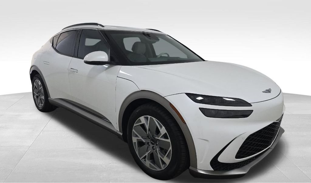 Used 2025 White Genesis Standard image 5
