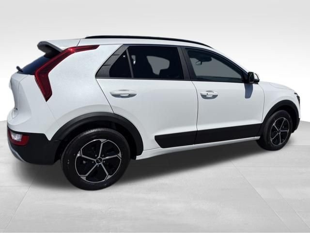 New 2026 Snow White Pearl Kia EX image 7