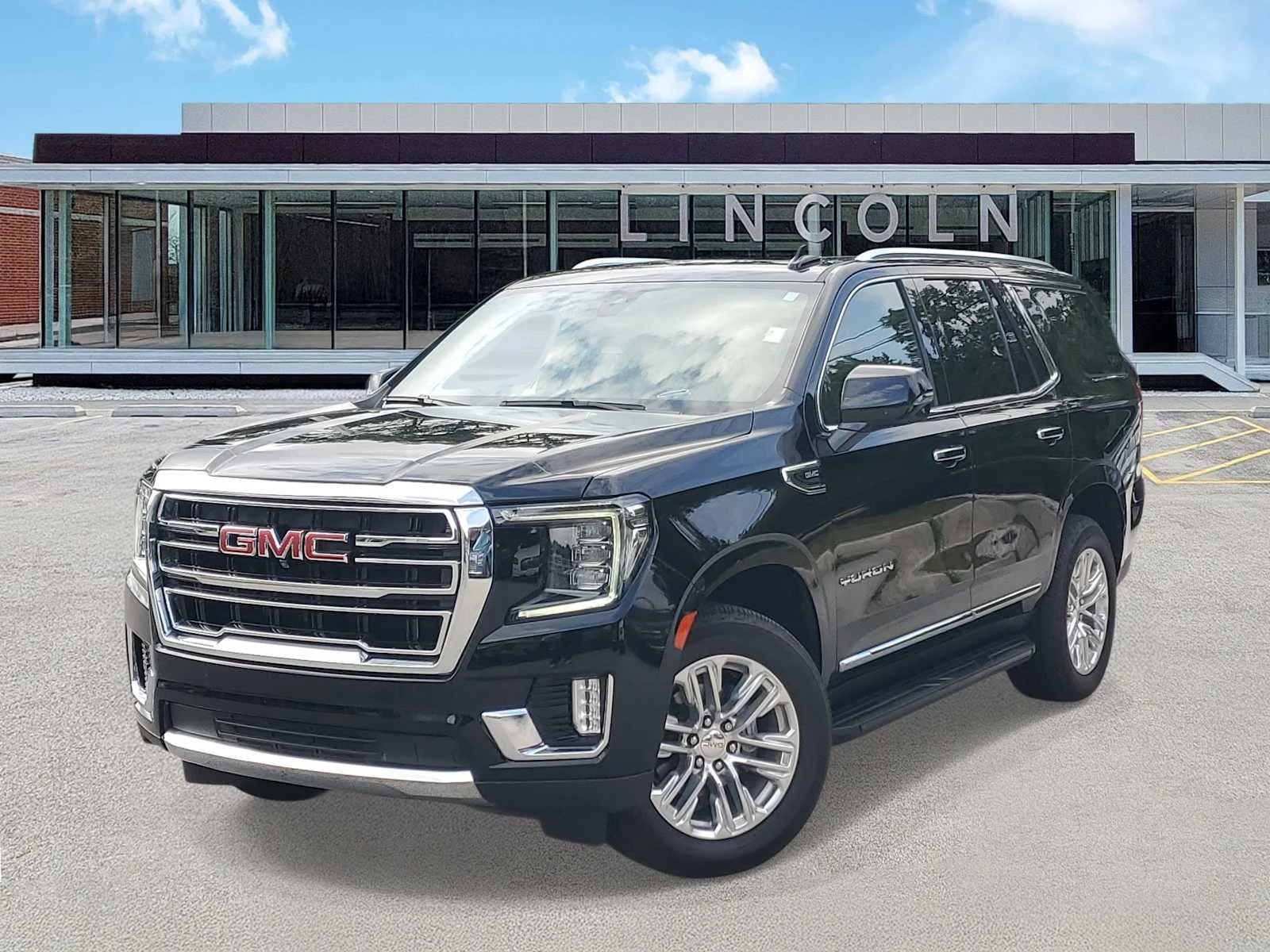 Used 2021 ONYX BLACK GMC SLT image 1