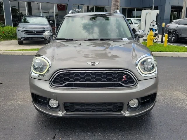 Used 2018 Silver MINI Base image 2