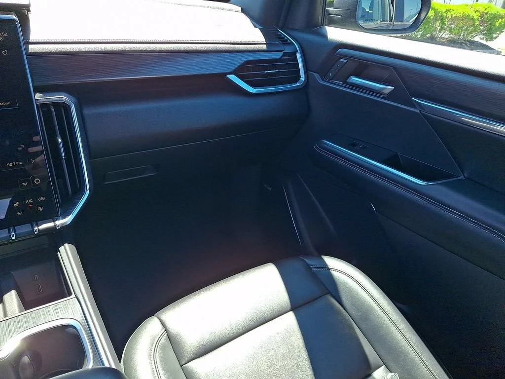 Used 2024 Ebony Twilight Metallic GMC Elevation image 50