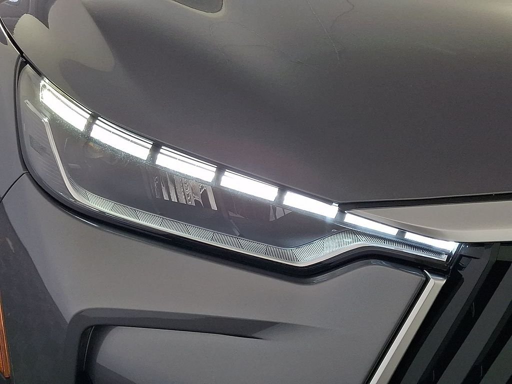 New 2027 GRAPHITE SHADOW INFINITI Luxe AWD image 8