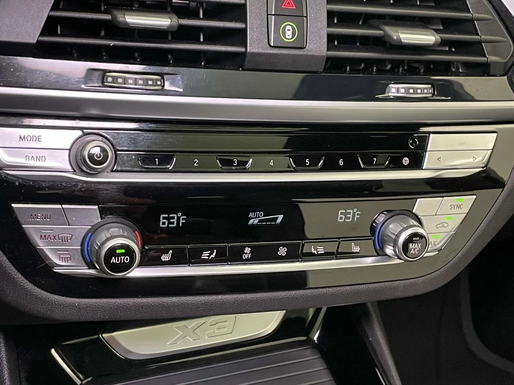 Used 2020 Gray BMW xDrive30i image 28