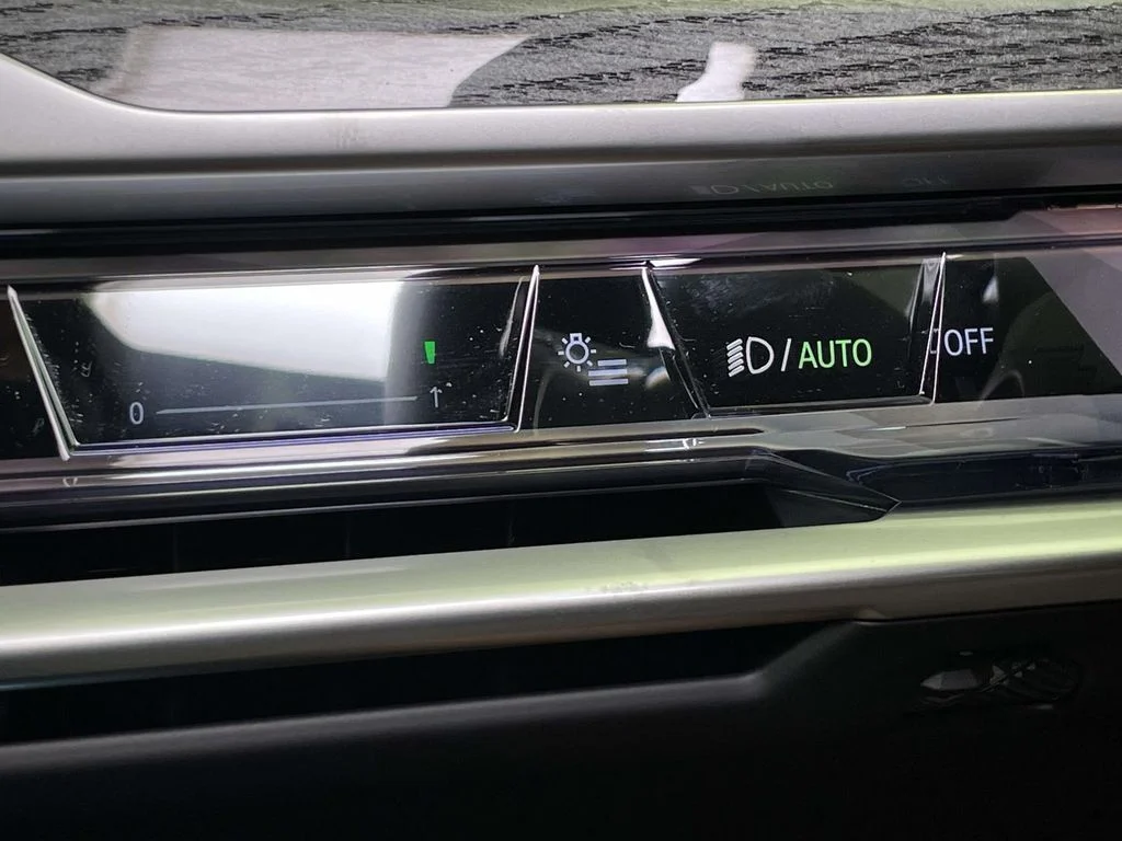 2025 BMW 7 Series 760i - Photo 33