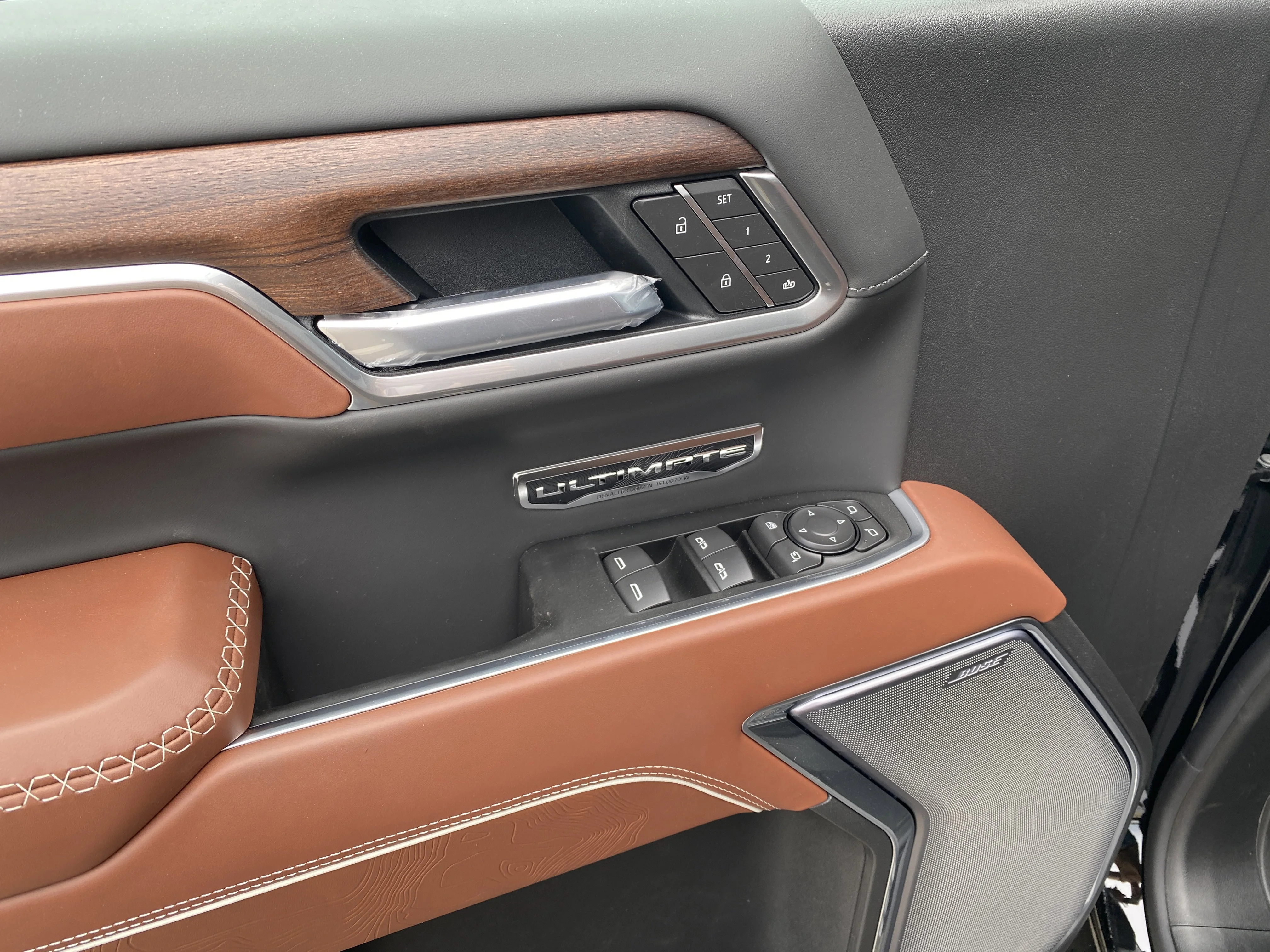 New 2026 ONYX BLACK GMC Denali Ultimate image 26