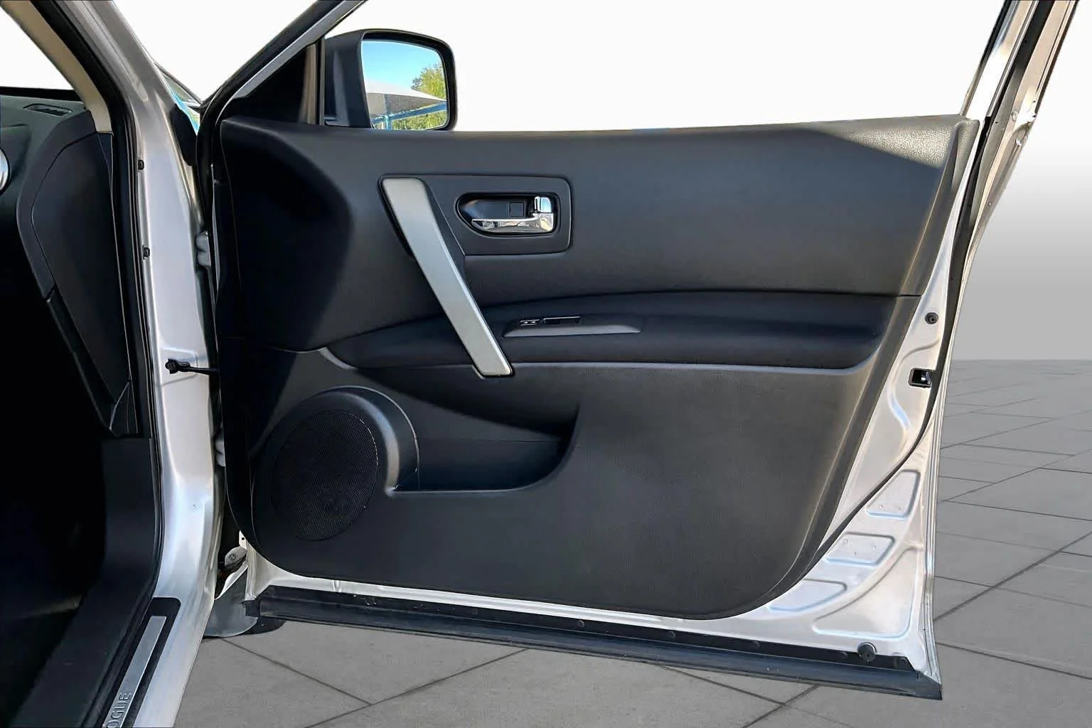 Used 2013 Brilliant Silver Nissan SV image 23
