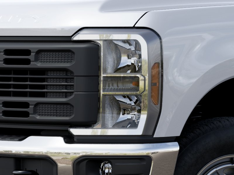 New 2027 Oxford White Ford F-250® XL image 18