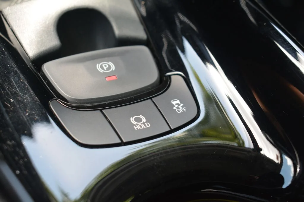 2020 Toyota C-HR Limited - Photo 17