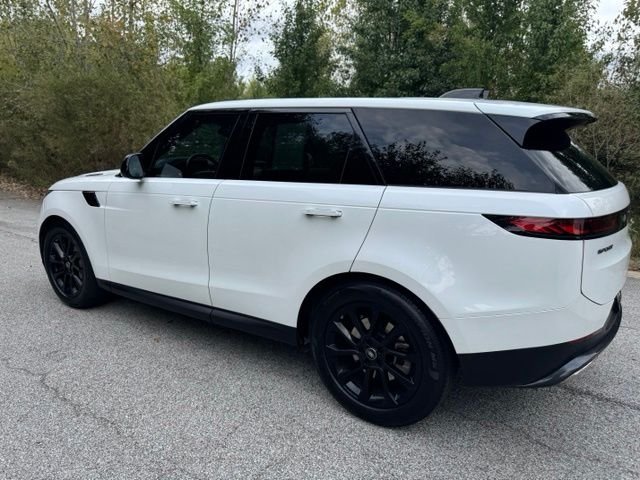 Used 2025 Ostuni Pearl White Premium Metallic Land Rover SE image 7