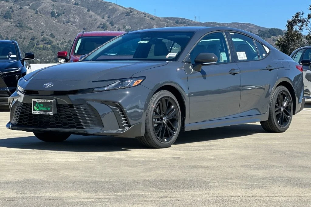 New 2026 Underground Toyota  SE image 8